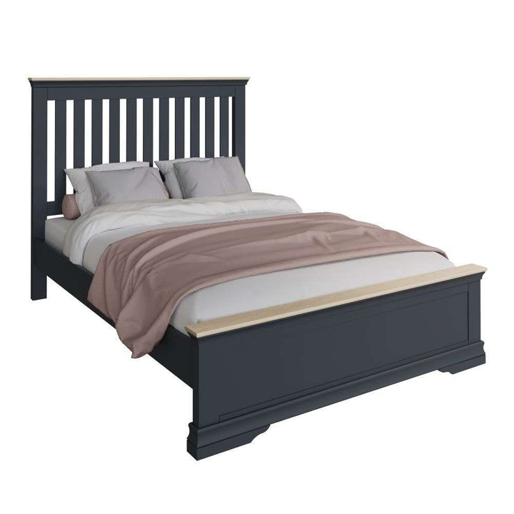 SW OAK Bedroom - 4'6 Bed