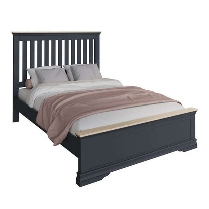 SW OAK Bedroom - 4'6 Bed